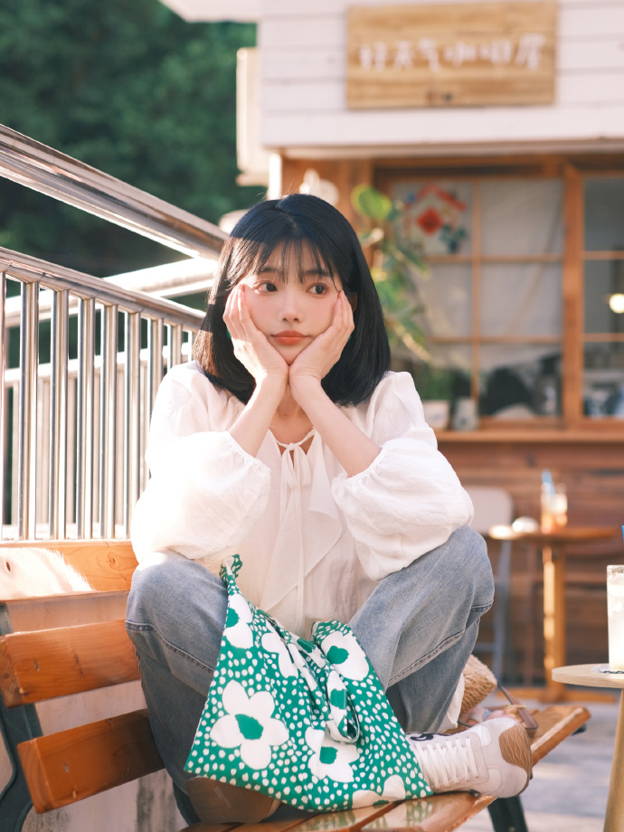 芭比 封面